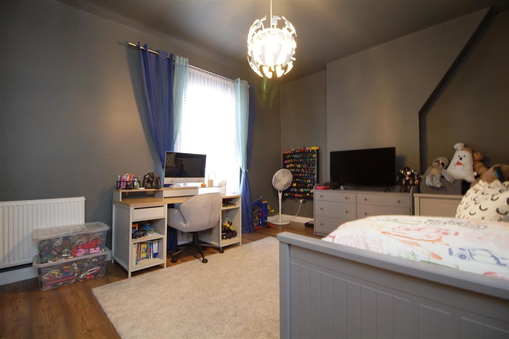 Property photo 3 of 15 Bedroom One.Jpg