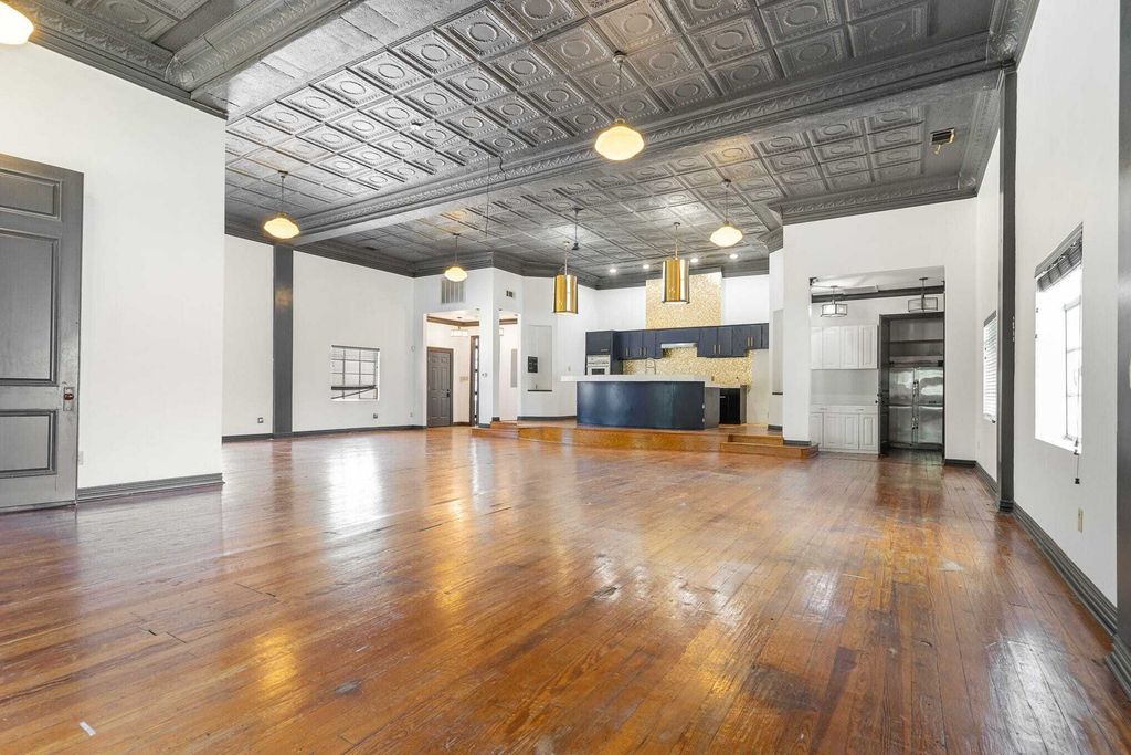 Property photo 1 of 26