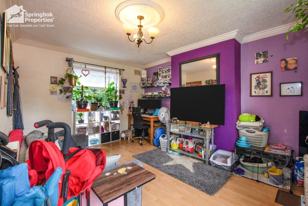 Property photo 3 of 11 Image 2