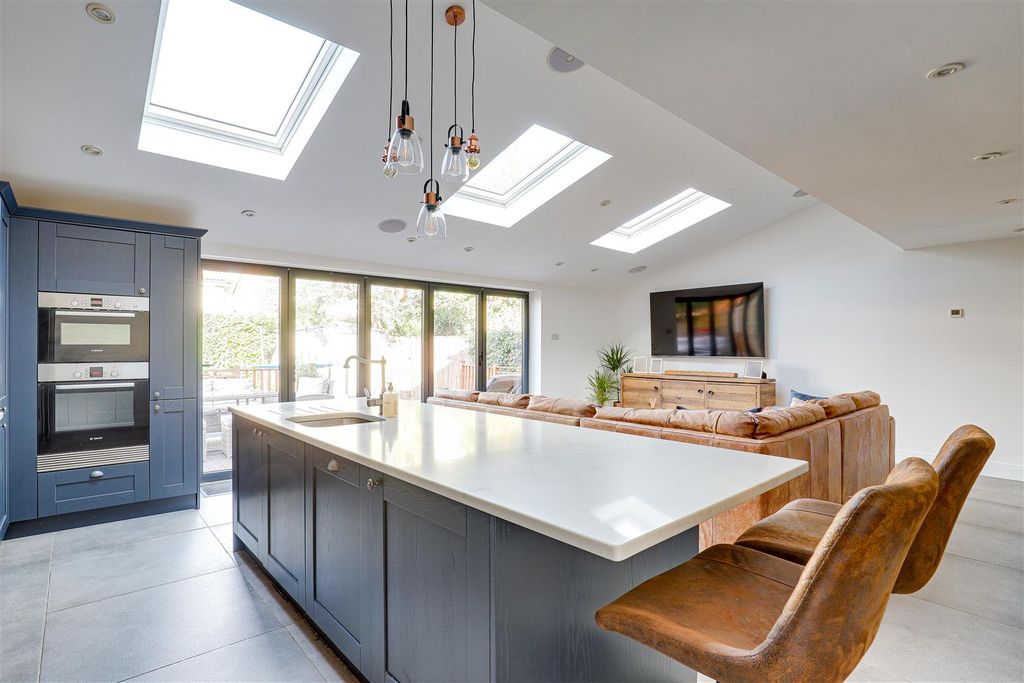 Property photo 2 of 34 5893.Jpg