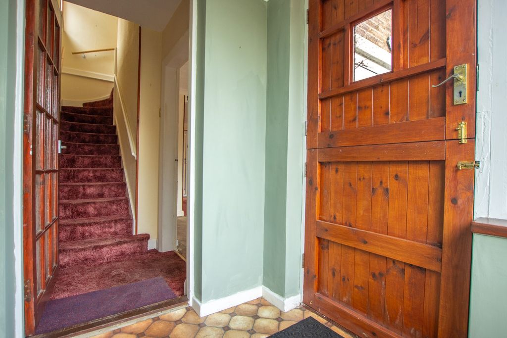 Property photo 2 of 20 4928835