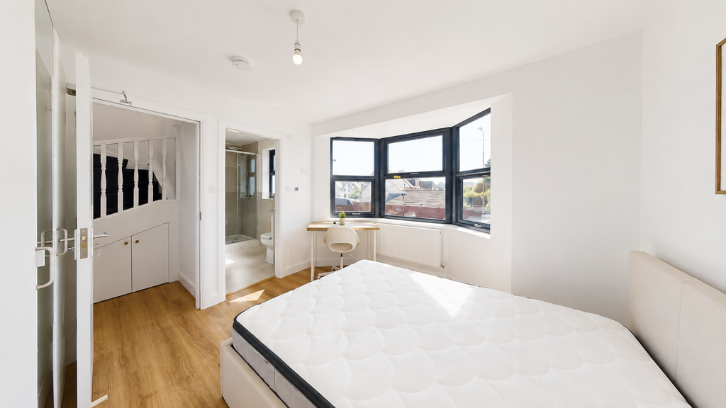 Property photo 1 of 9 Room - Angle 2