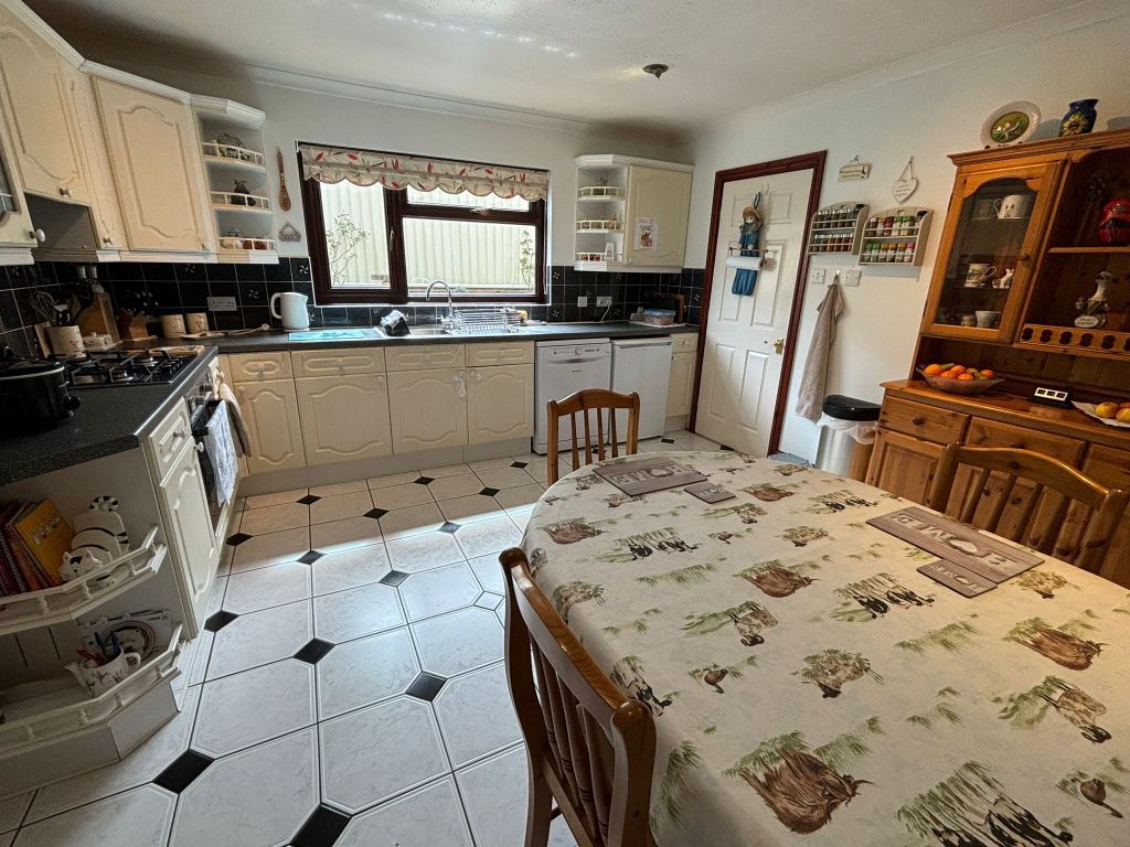 Property photo 3 of 32 Picture No. 14