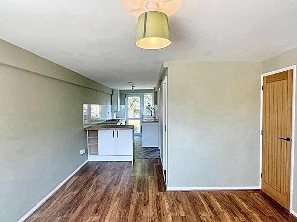 Property photo 2 of 11 Photo 10