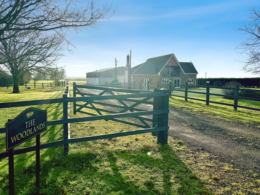 Property photo 1 of 39