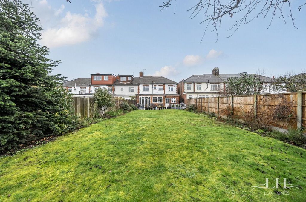 Property photo 2 of 20