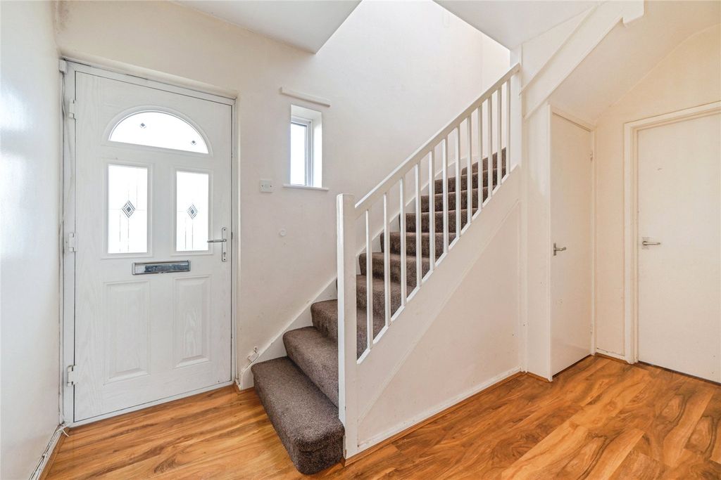 Property photo 2 of 19 Picture No. 10