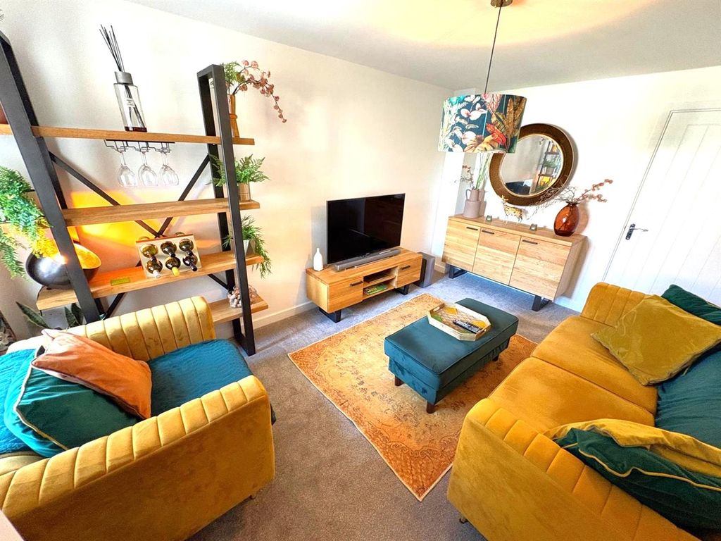 Property photo 2 of 19 B9571cd6-9c8B-4478-A533-d52B1180786A.Jpg