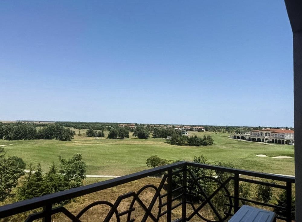 Property photo 1 of 28