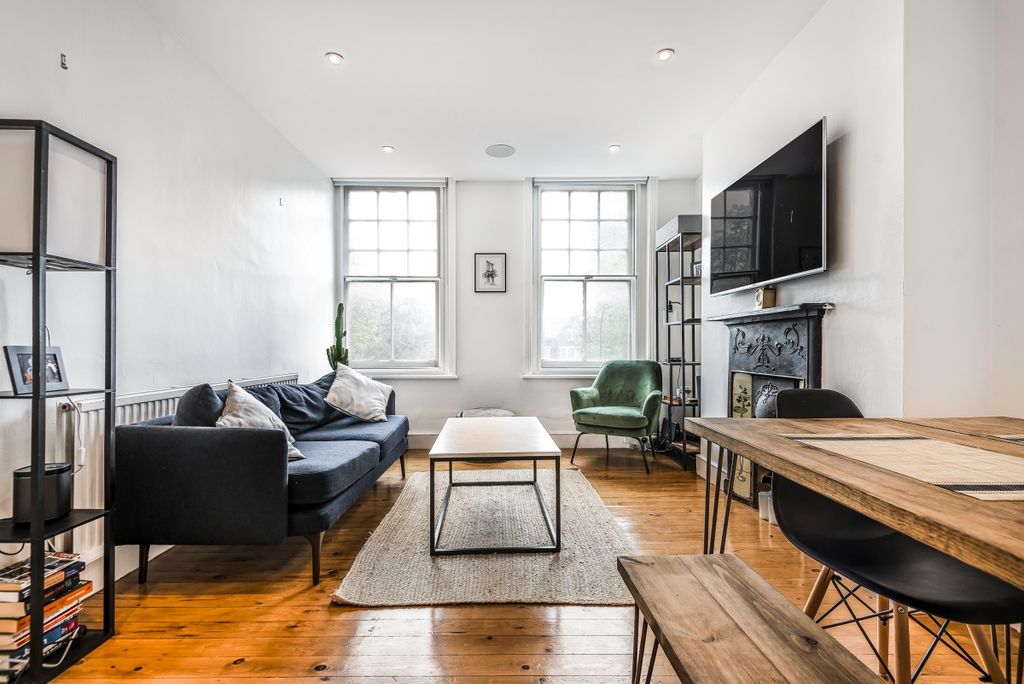 Property photo 1 of 7 656566 (1)