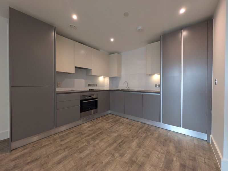 Property photo 3 of 10 Photo 4