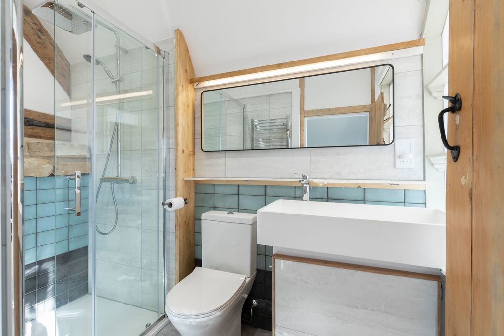 Additional image 7 of 3 bed semi-detached house to rentThe Old Thatch, Grafton GL20