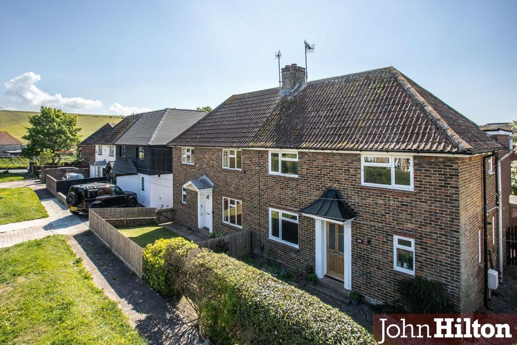 Property photo 1 of 15 Court Farm Road-4.Jpg