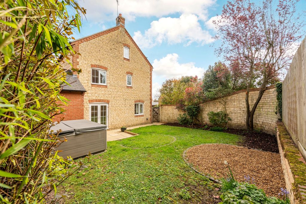 Property photo 2 of 29