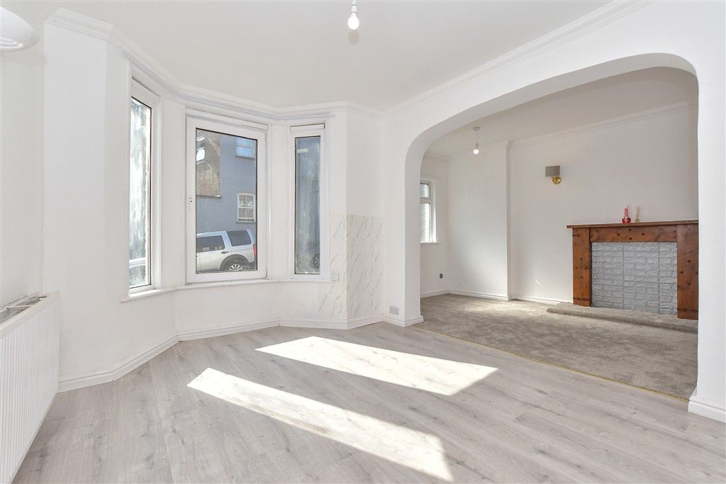 Property photo 3 of 10 Lounge/Diner