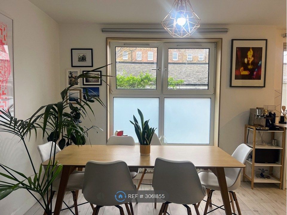 Property photo 2 of 10 Dining Space