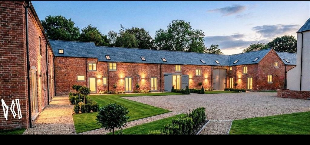 Property photo 1 of 3