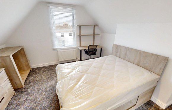 Property photo 2 of 11 13-Osbourne-Villas-Top-Floor-Flat-06232025_140046