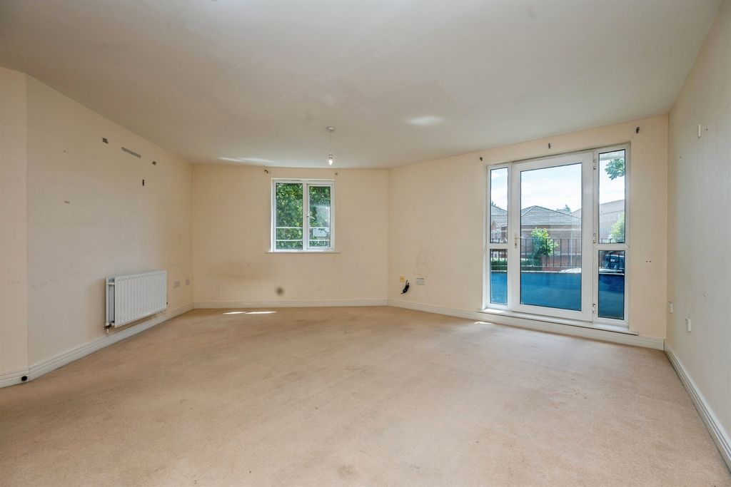 Property photo 3 of 19