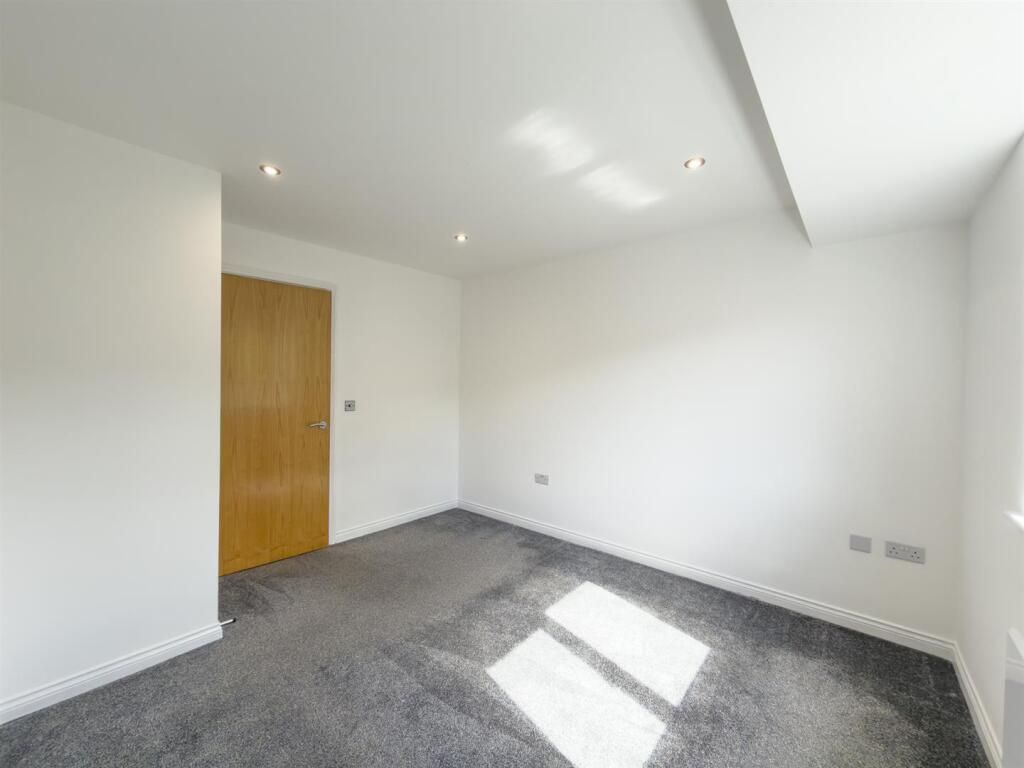 Property photo 3 of 5 Gallery