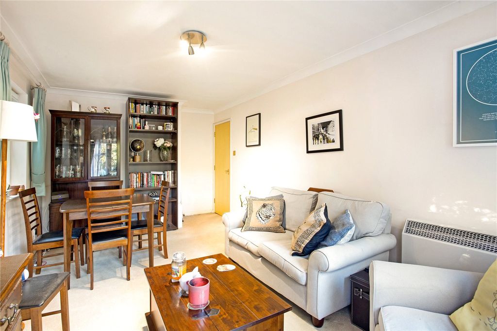 Property photo 2 of 10 Picture No. 24