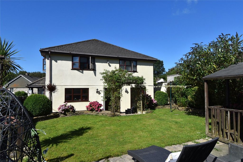 Property photo 2 of 16 Picture No. 12