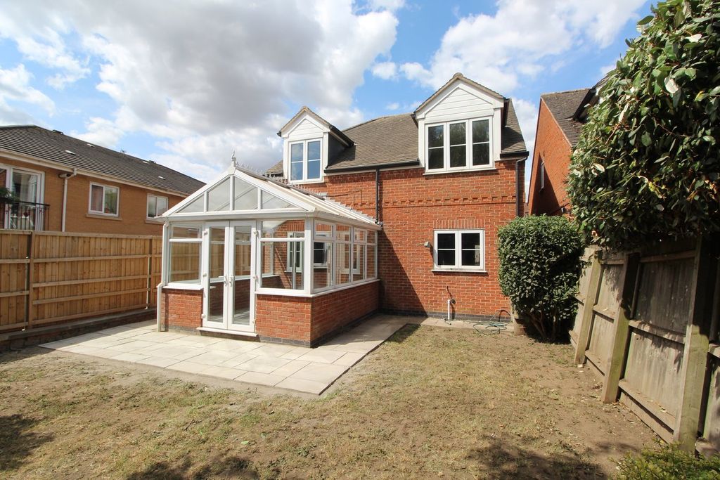 Property photo 2 of 23