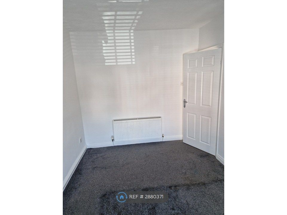Property photo 3 of 27