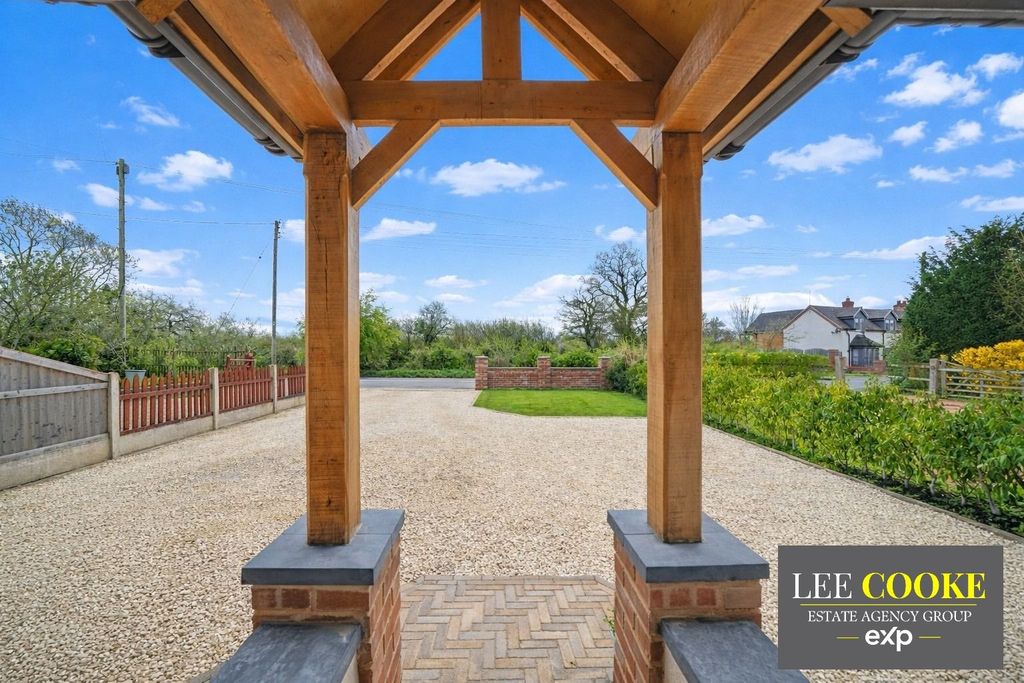 Property photo 2 of 42