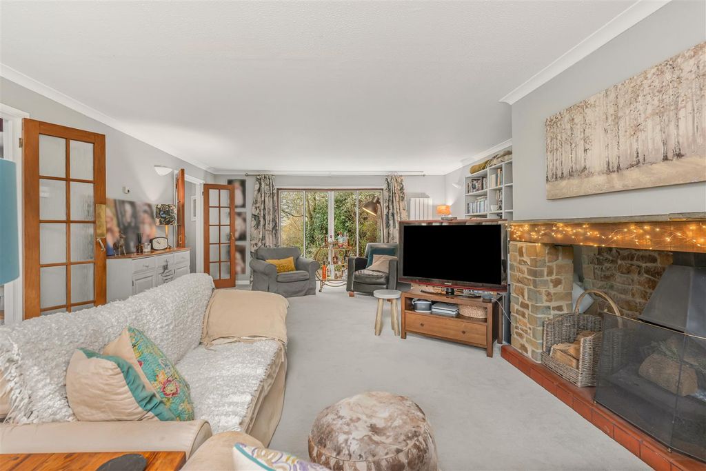 Property photo 3 of 27 Stonesfield House, Stanwell Lane, Great Bourton-8.