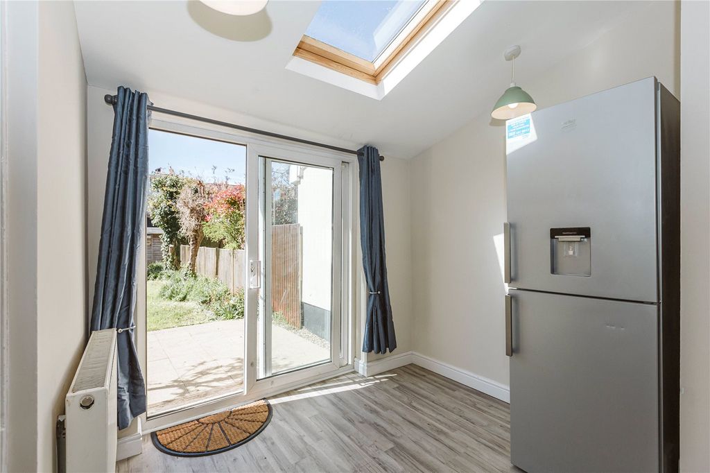 Property photo 1 of 24 Picture No. 09