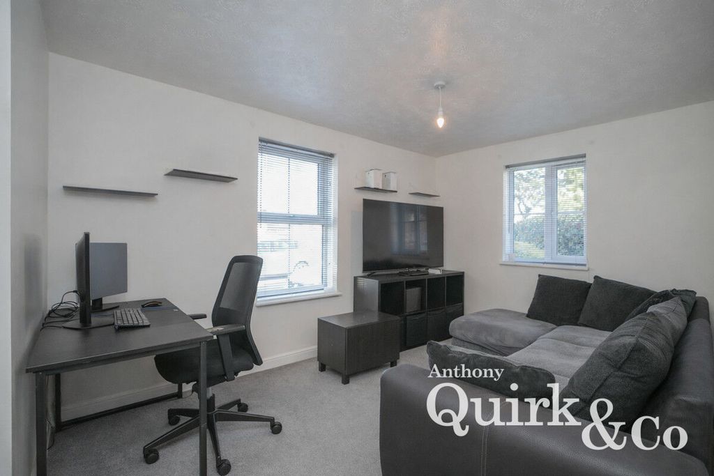 Property photo 3 of 7