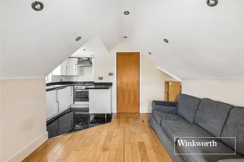 Property photo 3 of 14 Picture No. 06