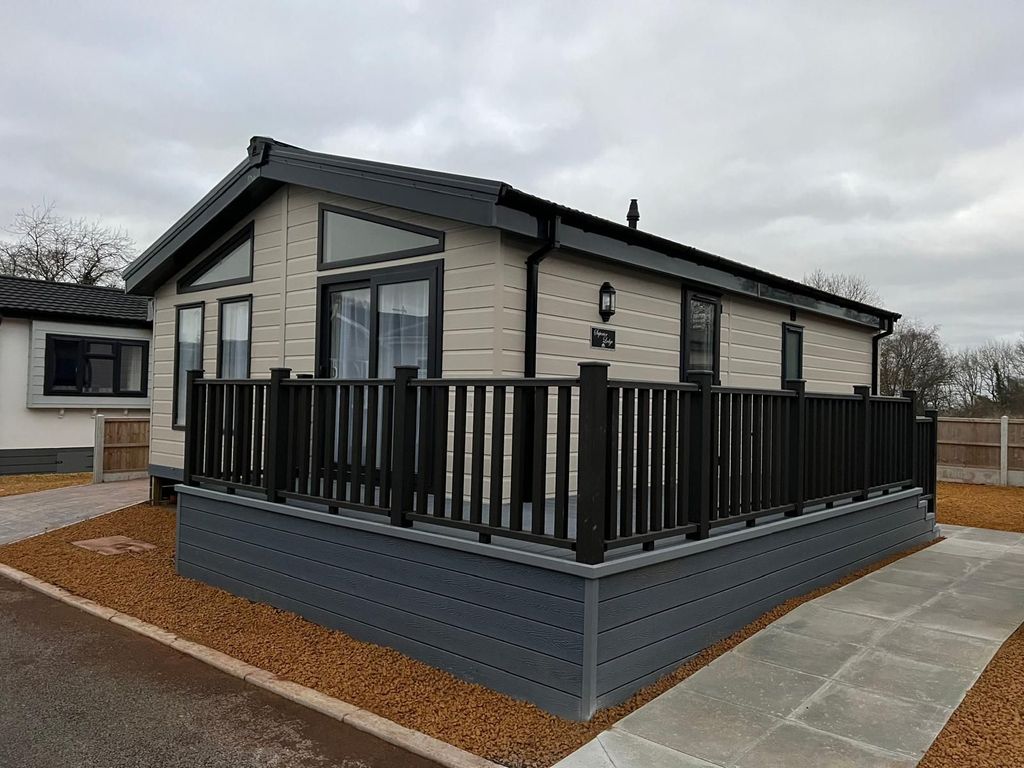 Property photo 3 of 43