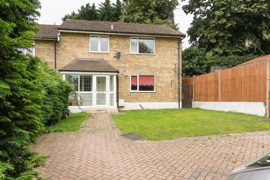 Property photo 2 of 11