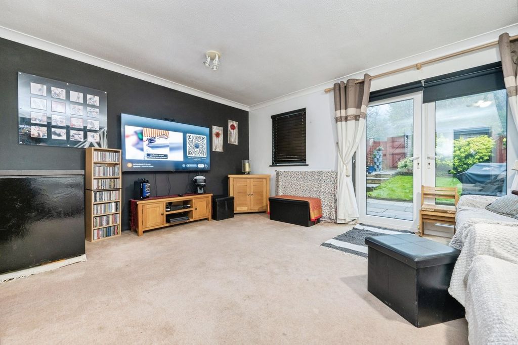 Property photo 3 of 19