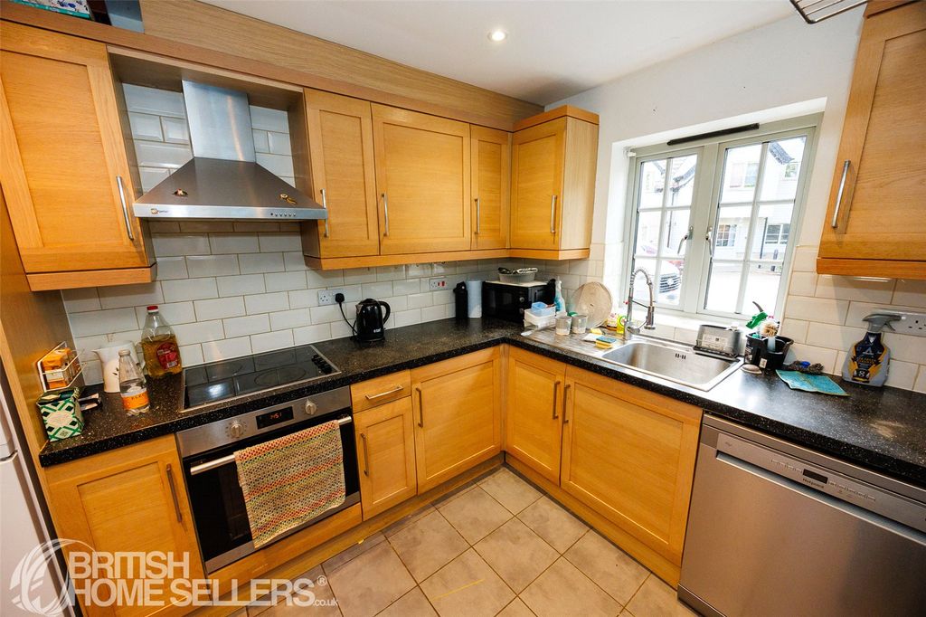 Property photo 2 of 16 Picture No. 11