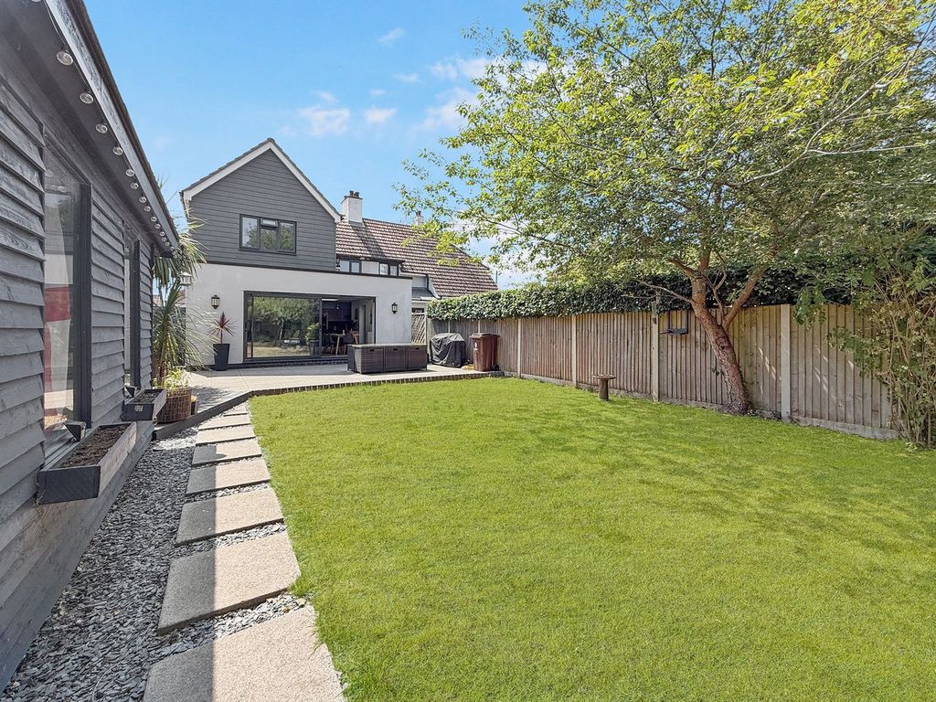 Property photo 2 of 30