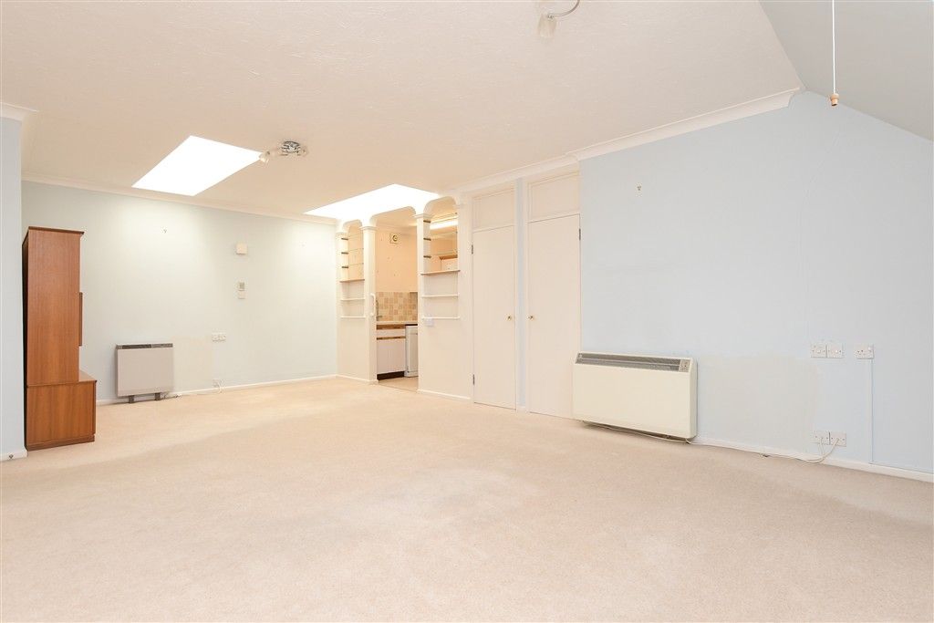 Property photo 1 of 16 Lounge/Diner