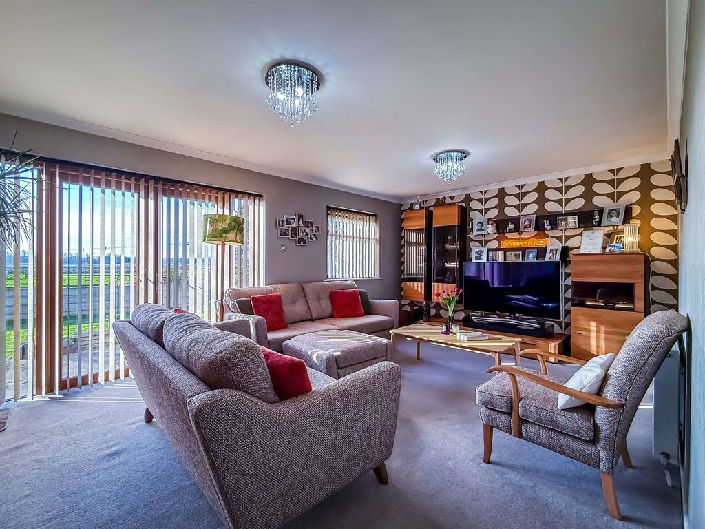 Property photo 3 of 27