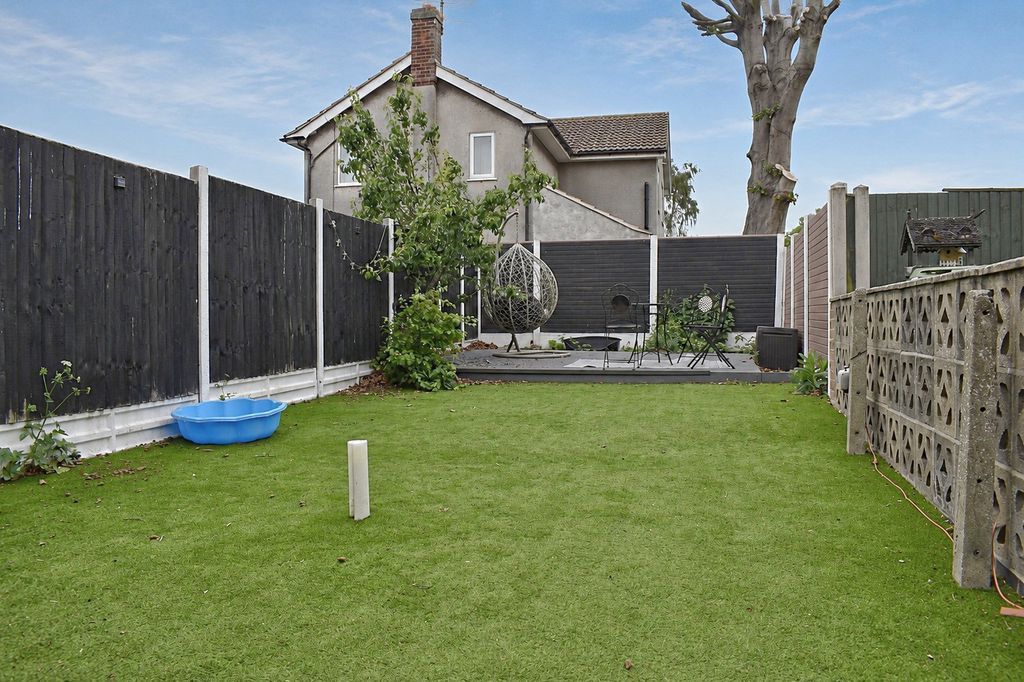 Property photo 2 of 11 Photo 11