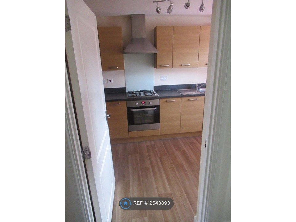 Property photo 3 of 32