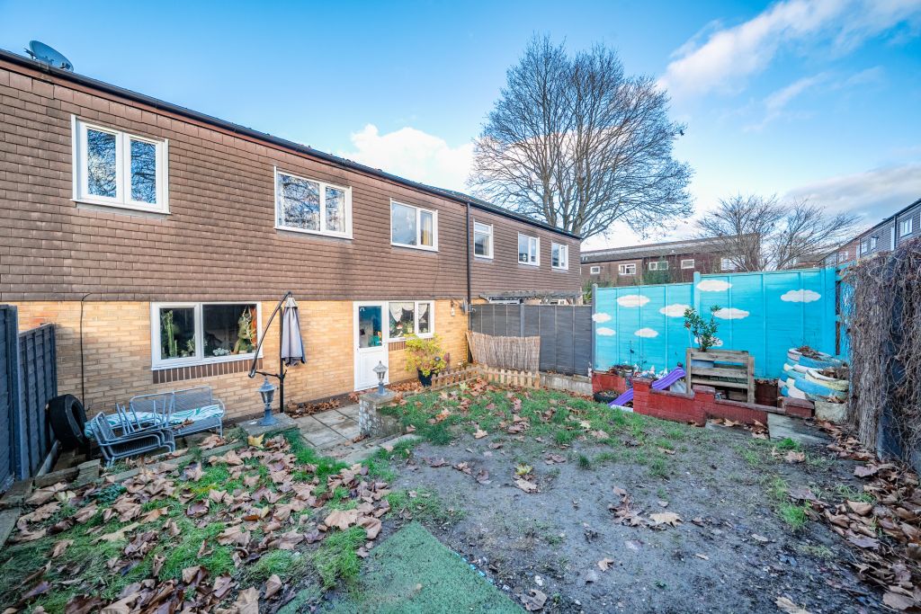 Property photo 2 of 23