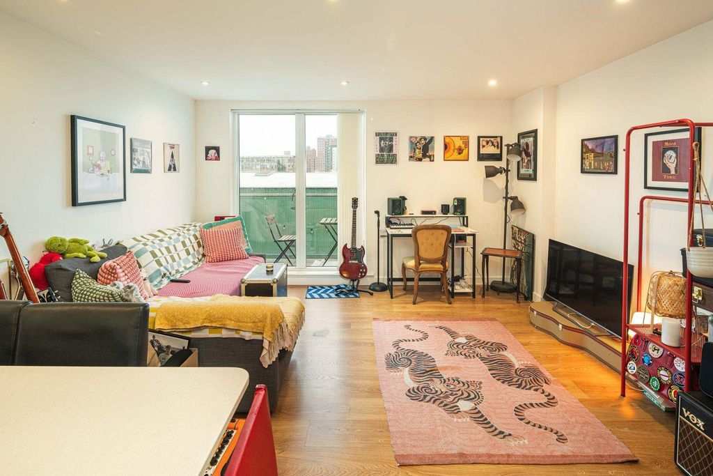 Property photo 2 of 9 Gitlz9-A.Jpeg