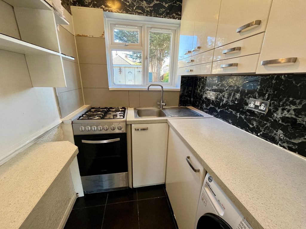 Property photo 2 of 12 Img_7944