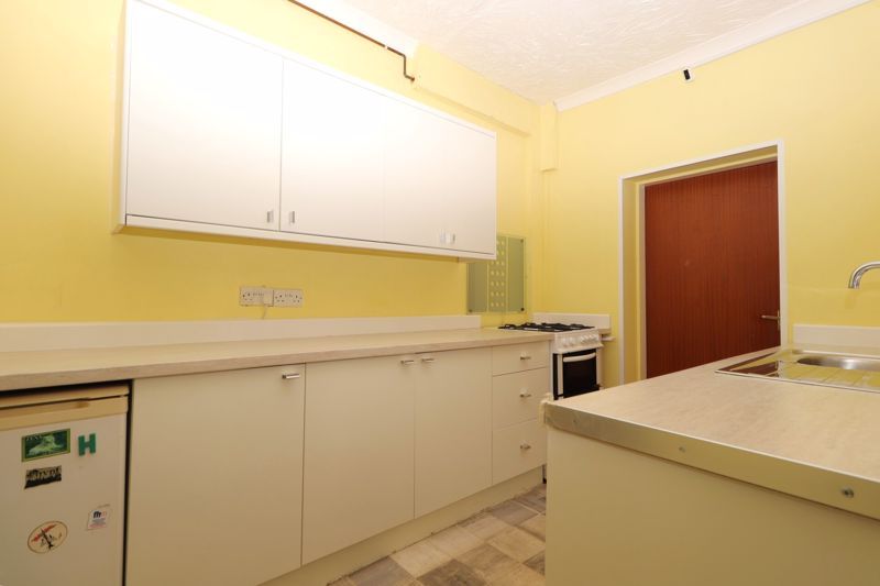 Property photo 3 of 23 Kitchen