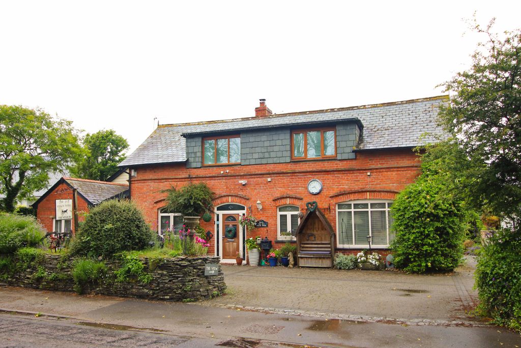 Property photo 1 of 34