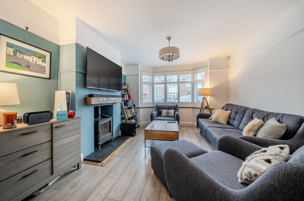 Property photo 2 of 19 1531158-20-1A130c...
