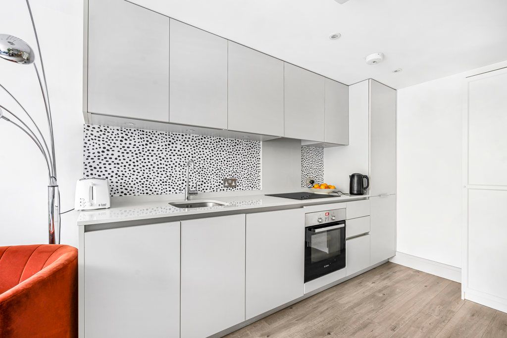 Property photo 3 of 12 Kitchen