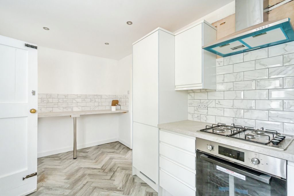 Property photo 3 of 22